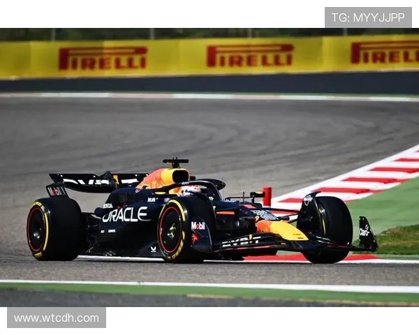 F1赛季重燃战火 红牛车队与梅赛德斯再度争锋 新技术引领未来发展